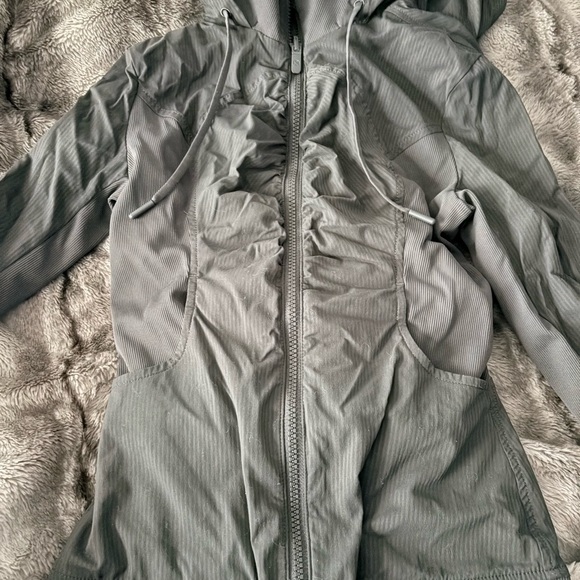 Lululemon Beyond the Studio Jacket- graphite grey - Picture 7 of 12